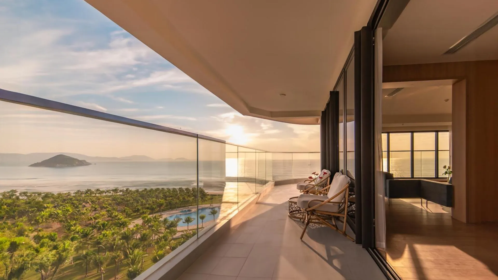 Aquamarine Beachfront Resort & Spa Cam Ranh