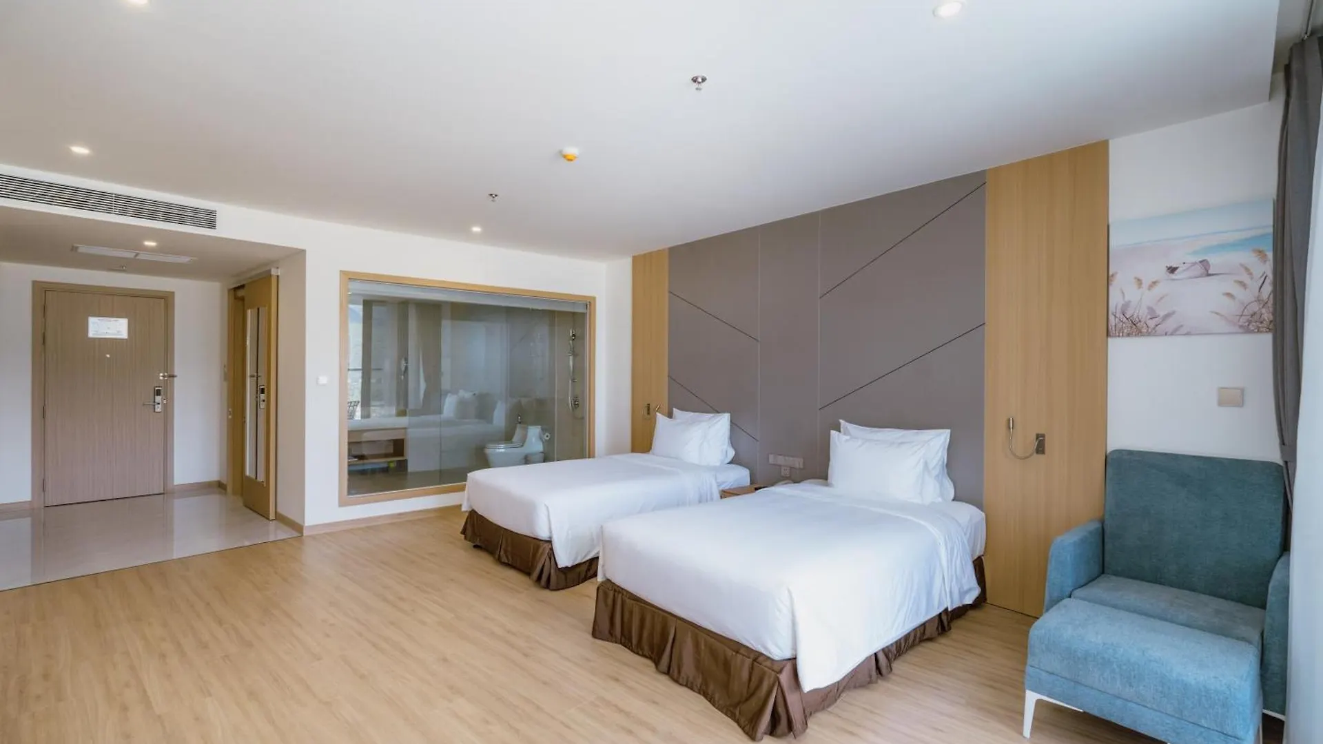 Aquamarine Beachfront Resort & Spa Cam Ranh 5*,