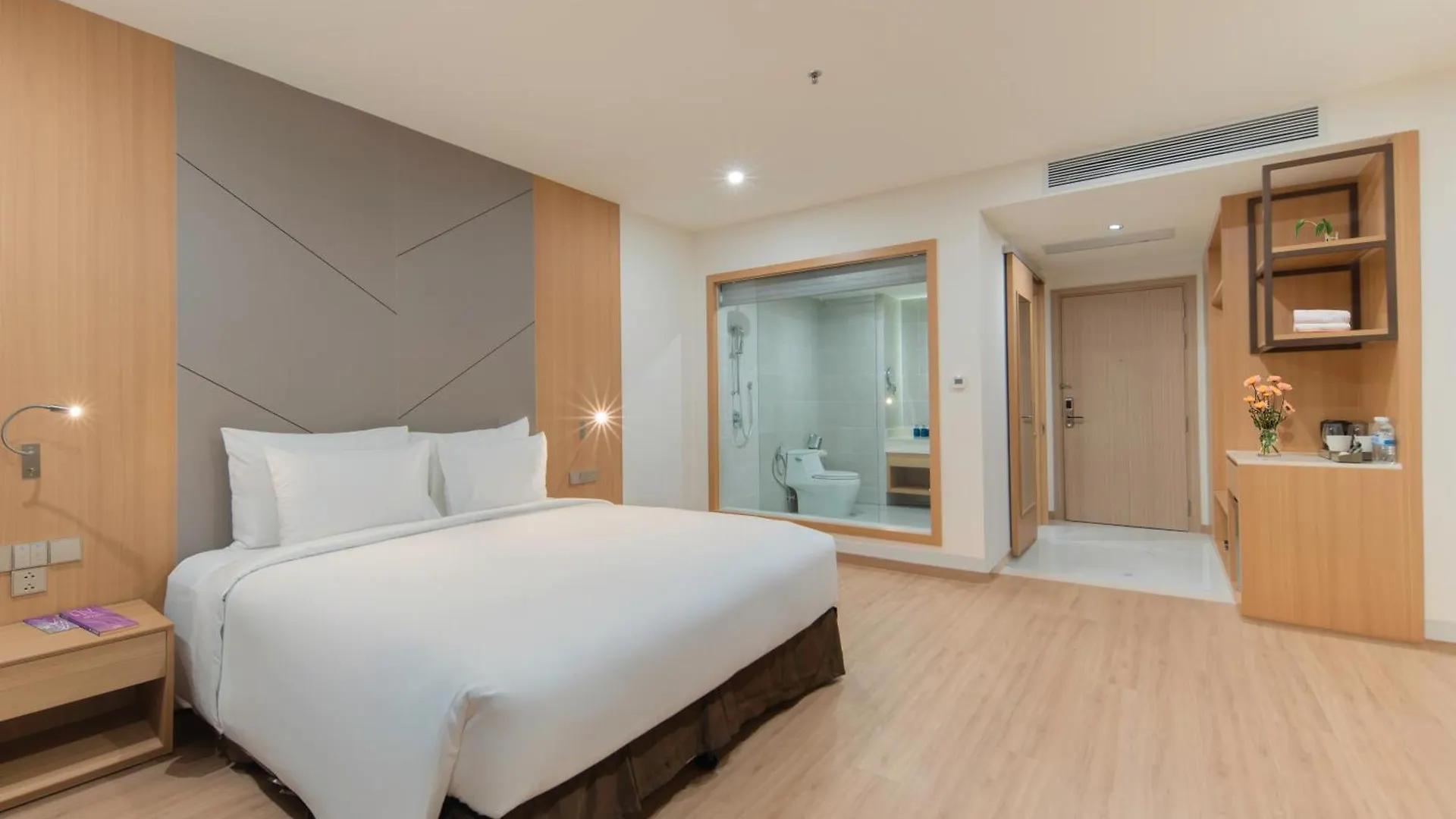 Aquamarine Beachfront Resort & Spa Cam Ranh
